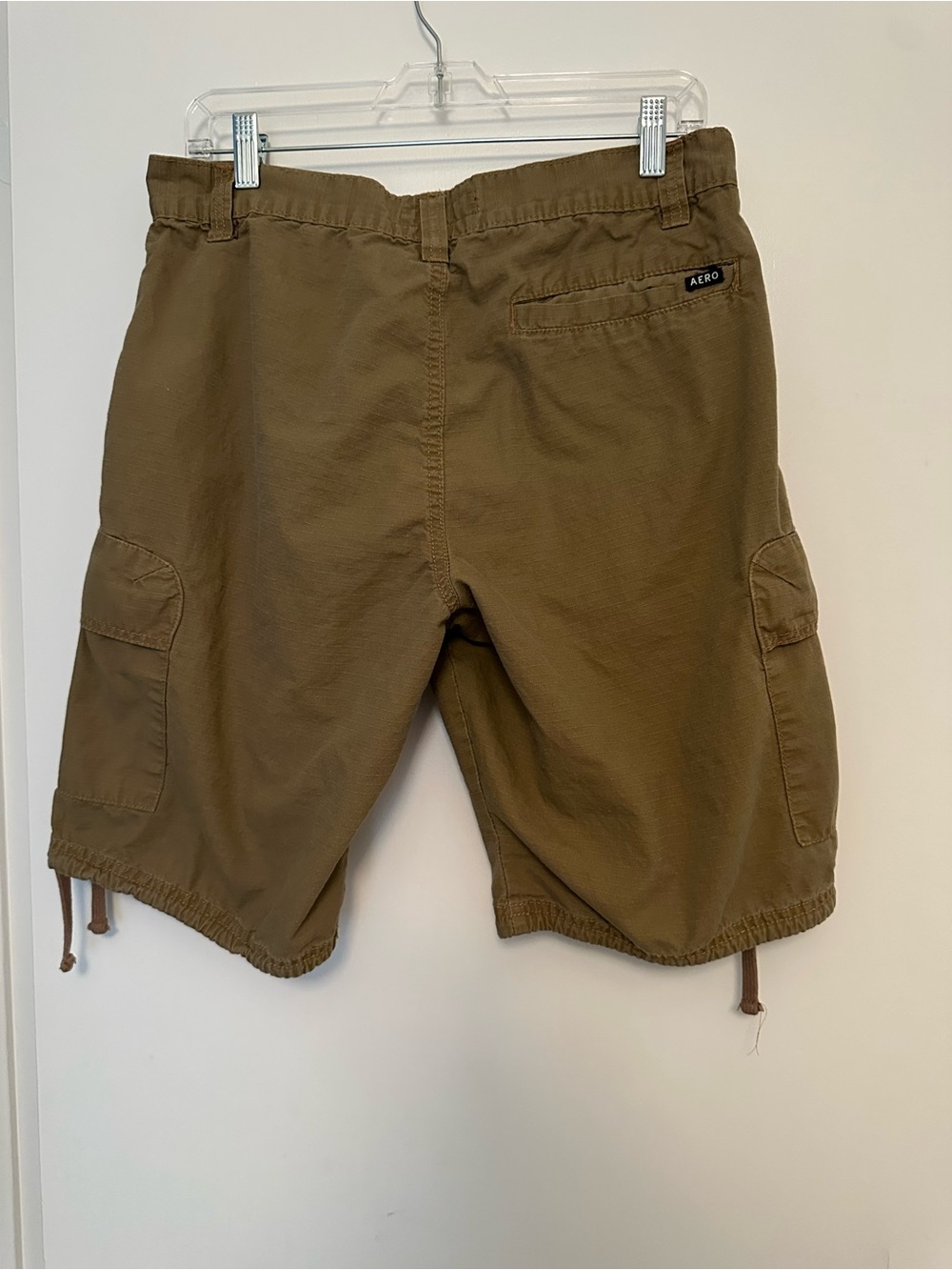 Aeropostale Men's Cargo Shorts in Brown - Picture 5 of 5